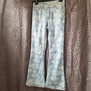 Juniors Size 7 Bell Bottom Jeans